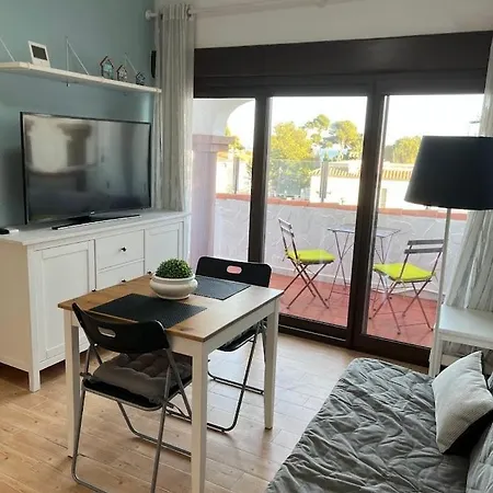 Atico Zona Playa Romana Apartment *